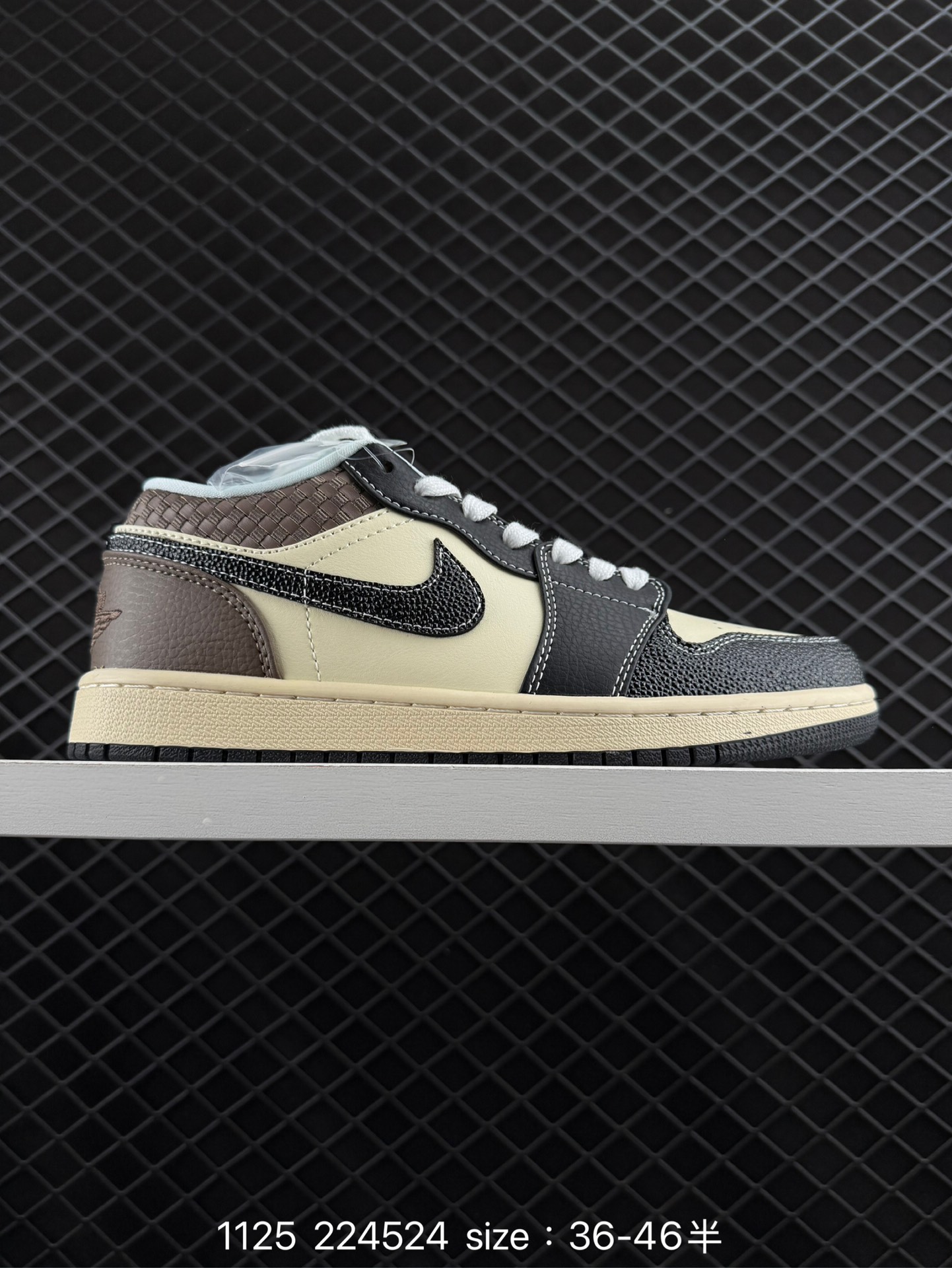 Air Jordan 1 Low ”Coconut Milk Black“